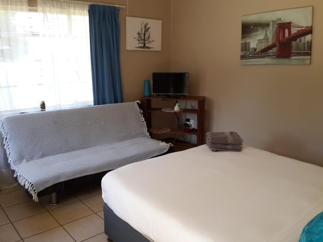 A & R Guesthouse Μπλουμφοντέιν Εξωτερικό φωτογραφία